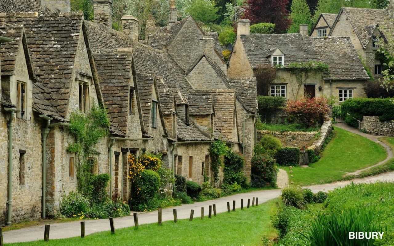 4-Bed Cotswold Getaway With Hot Tub & Gaming Room Churchdown Bagian luar foto